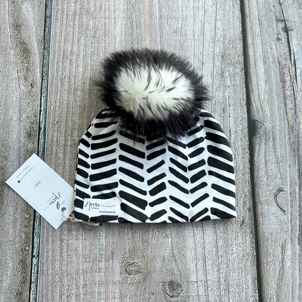 Small 🇨🇦 Shop Handcrafted Baby 0-12mth Size Pom Pom Hat Beanie, Herringbone NWT